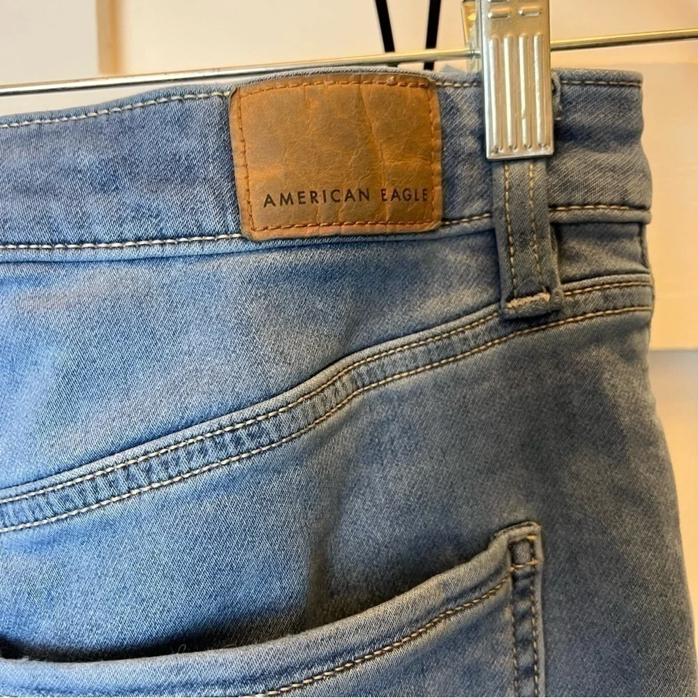 American Eagle Highest Rise Jegging CROP Women’s 6 Blue Level Stretch Distressed - Picture 8 of 11